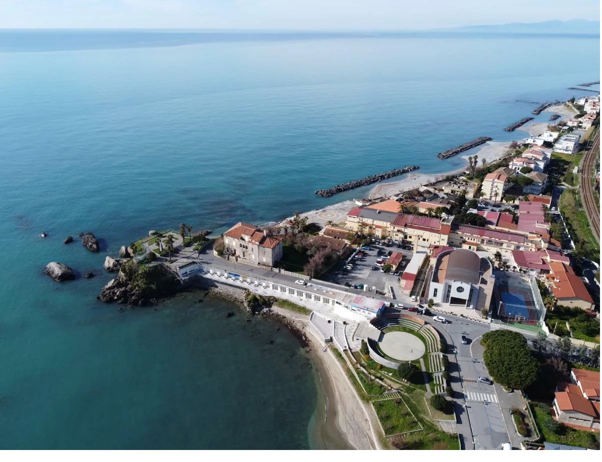 Belvedere Marittimo — borgo tirrenico
