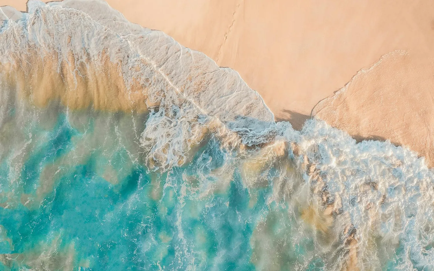 Spiaggia sul mare, posto tenda al Lido La Baia