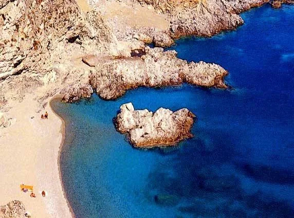 Caminia, Costa degli Aranci — una delle spiagge più belle della Calabria