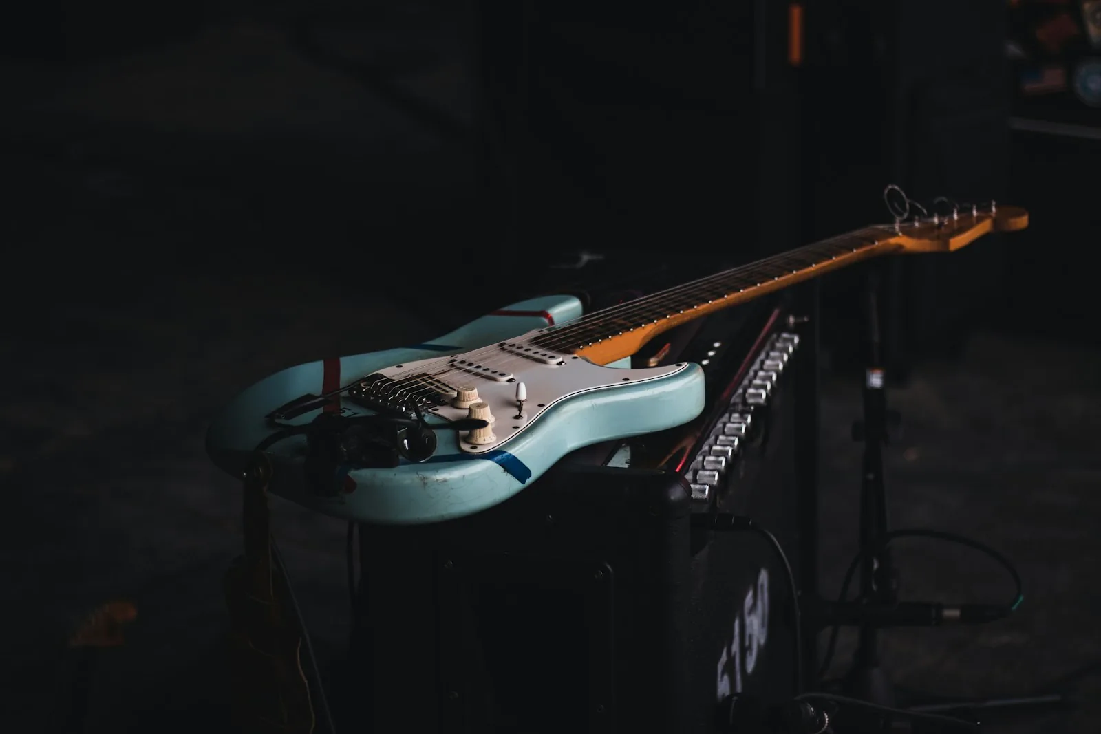 Chitarra elettrica sul palco
