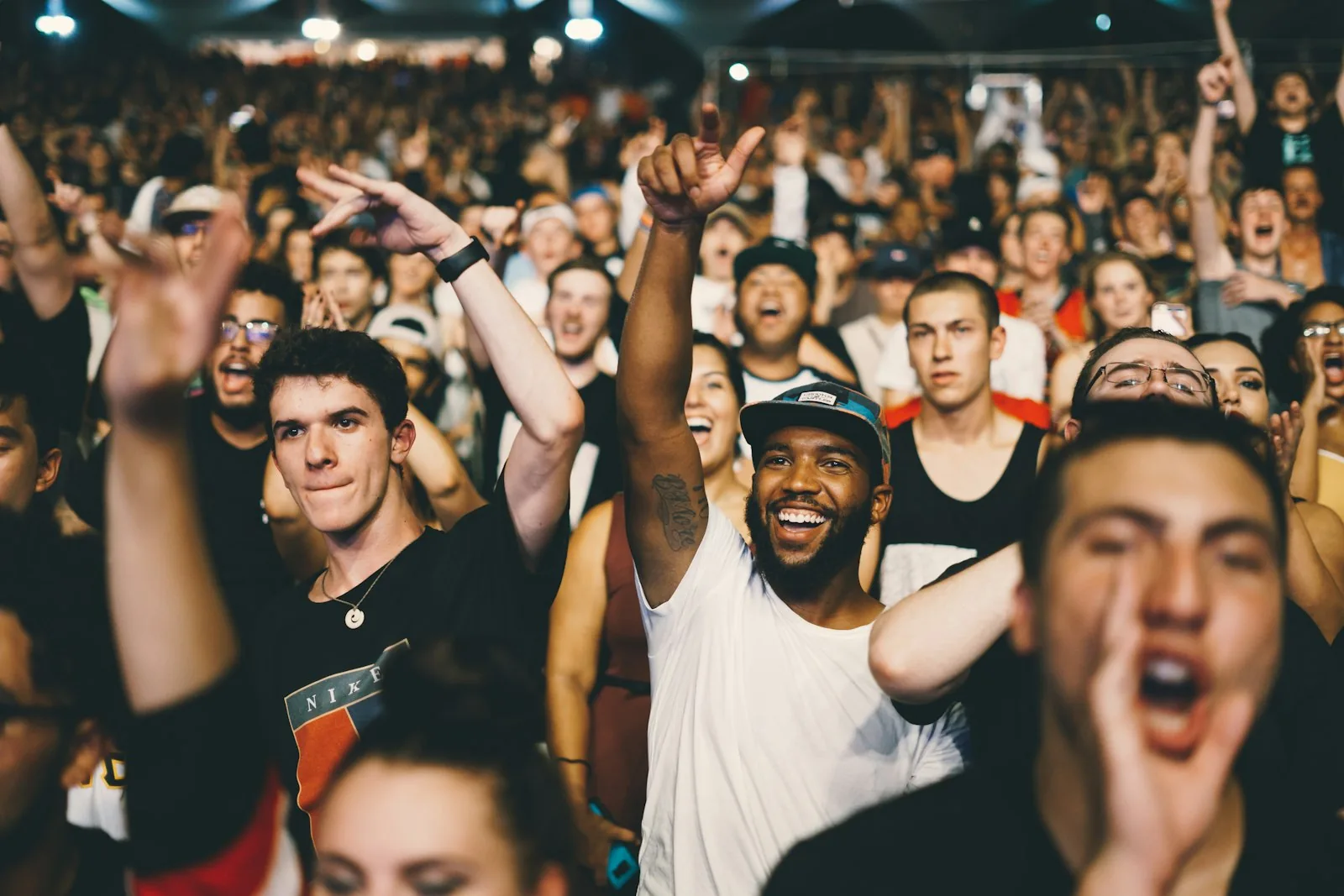 Prime file del pubblico a un festival