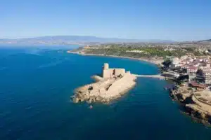 Borghi della Calabria — Le Castella, simbolo della costa ionica